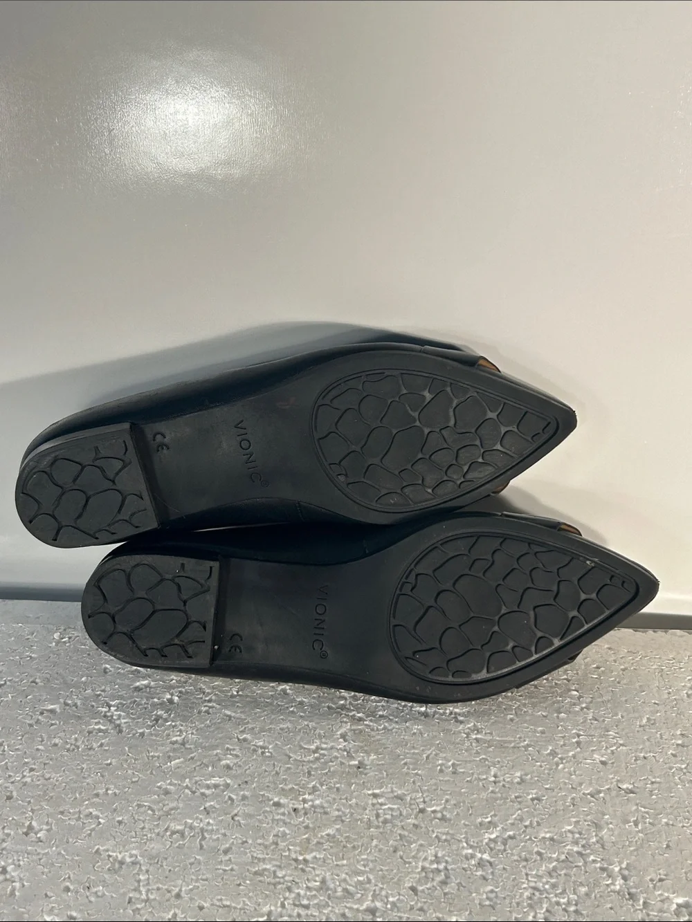 Vionic SZ 7 Arielle Black Leather Pointed Toe Comfort Flats Old $ Office Staple